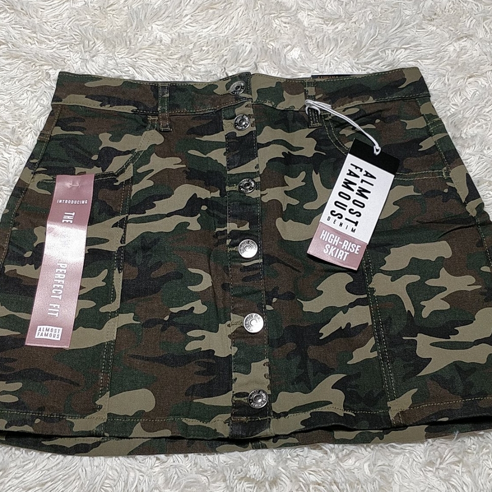 Almost Famous green camouflage button up skirt